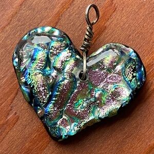 Metallic foil glass heart pendant